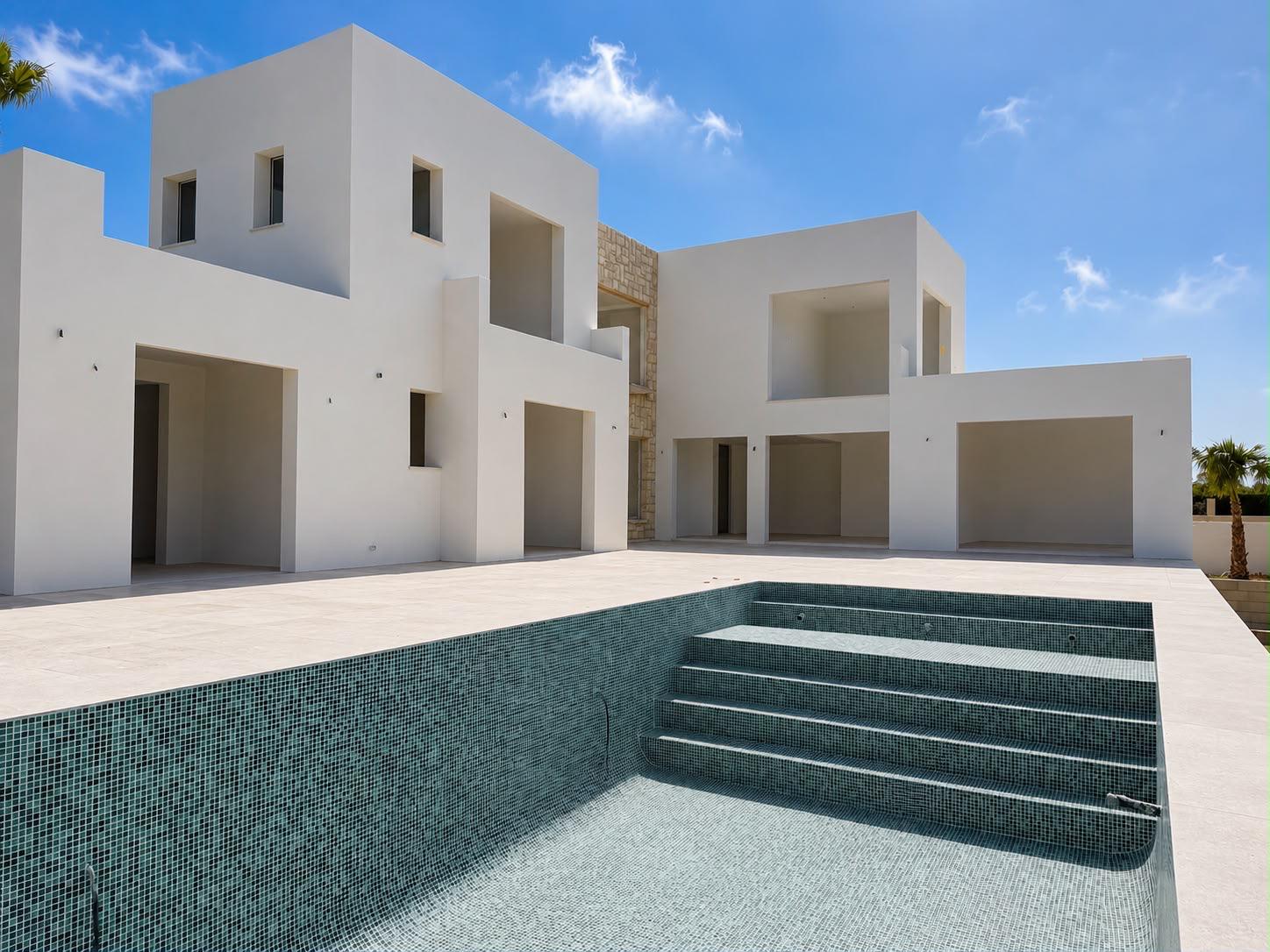 Villa en Jávea – Lista para entrar a vivir en septiembre – incluye jardín totalmente terminado y mobiliario de alta calidad